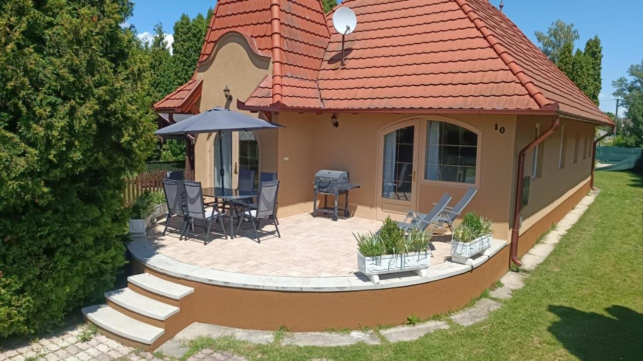 Vica Apartman Balatonberény Esterno foto