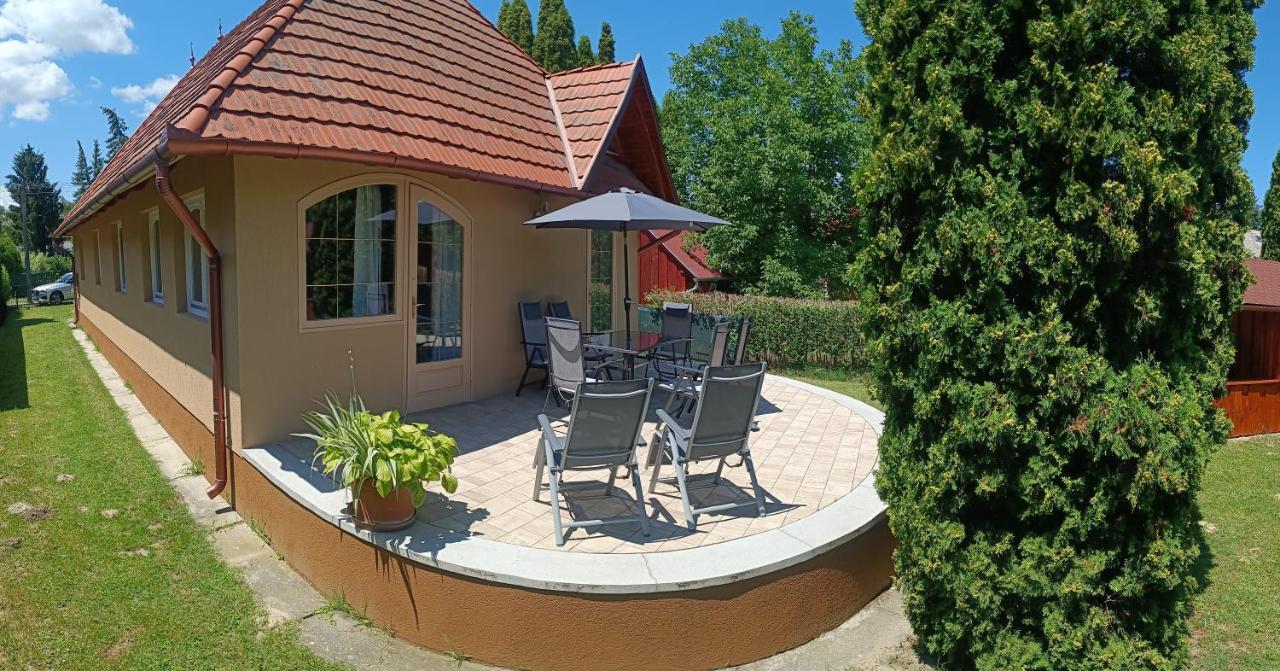 Vica Apartman Balatonberény Esterno foto